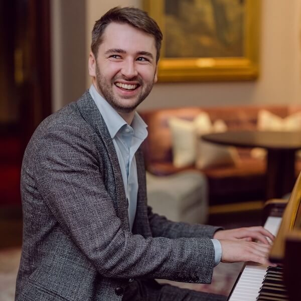 Alastair Chilvers with performers